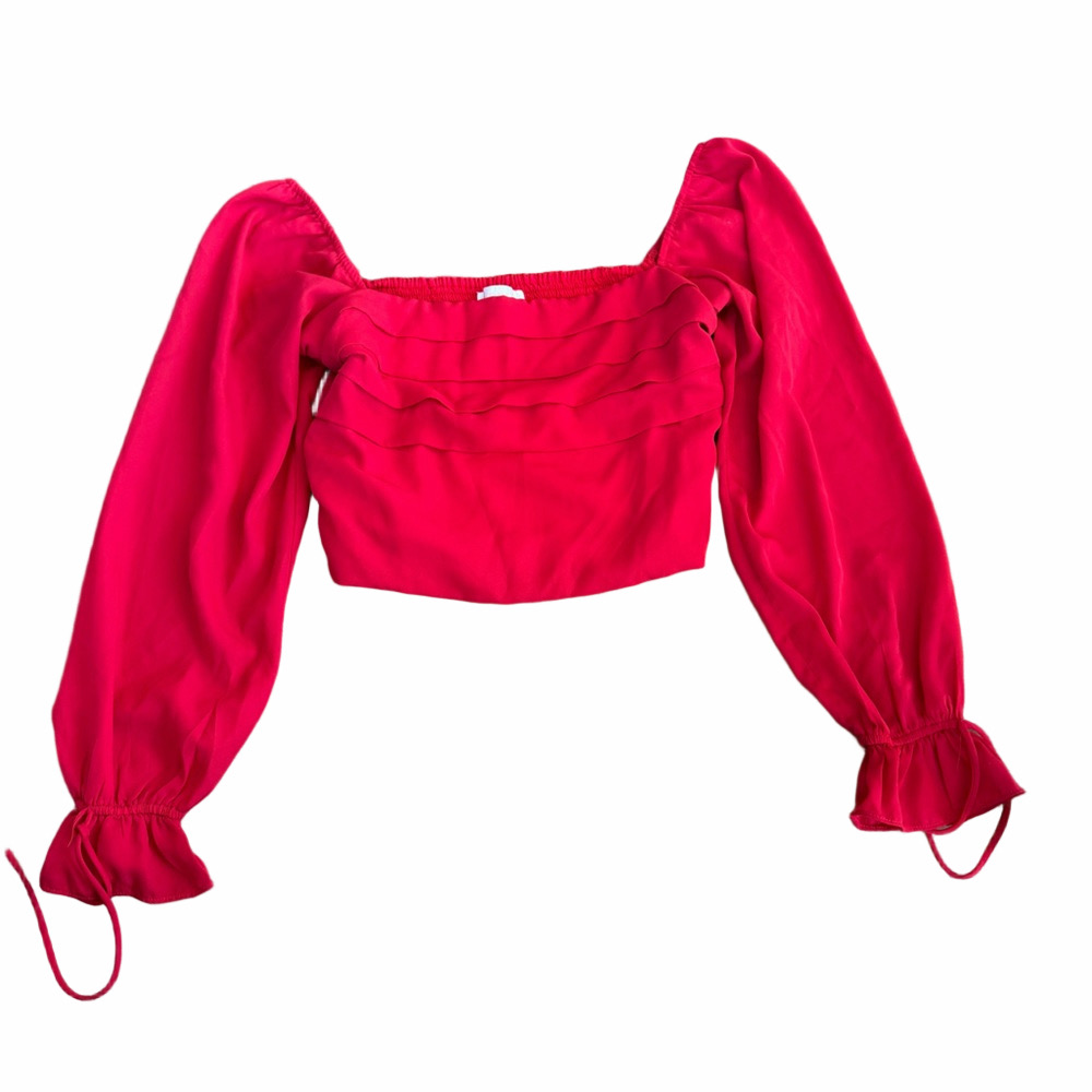 Audrey Parks by Francesca’s Vibrant Red Off-Shoulder Top